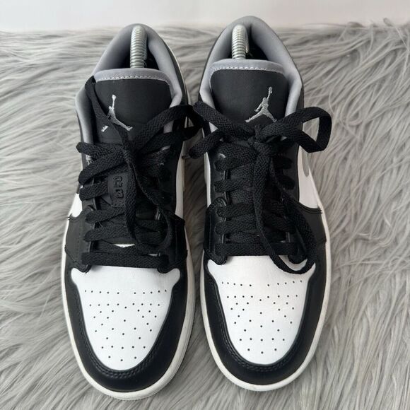 Nike Air Jordan 1 Low Black Medium Grey Size 7.5 - Picture 4 of 16